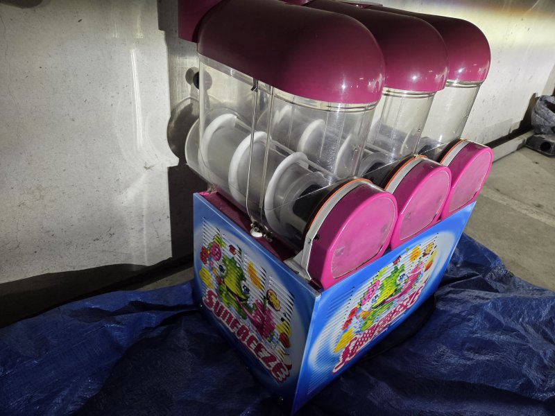 Vendre Machine à Granita 3 Cuves (Sunfreeze) - நல்ல நிலையில் விற்பனைக்கு! — 3/3