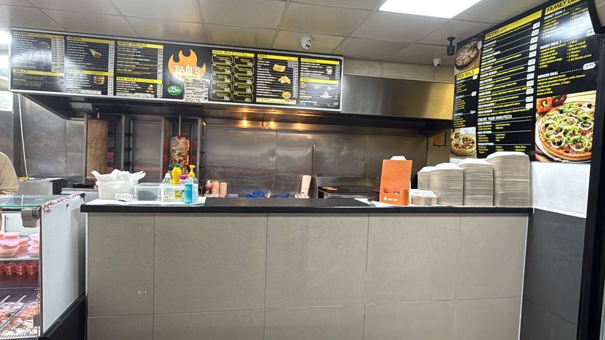 Tams kebab and pizza — 2/5